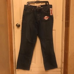 ♥️ Levi Strauss Women’s mid rise bootcut jeans 18W